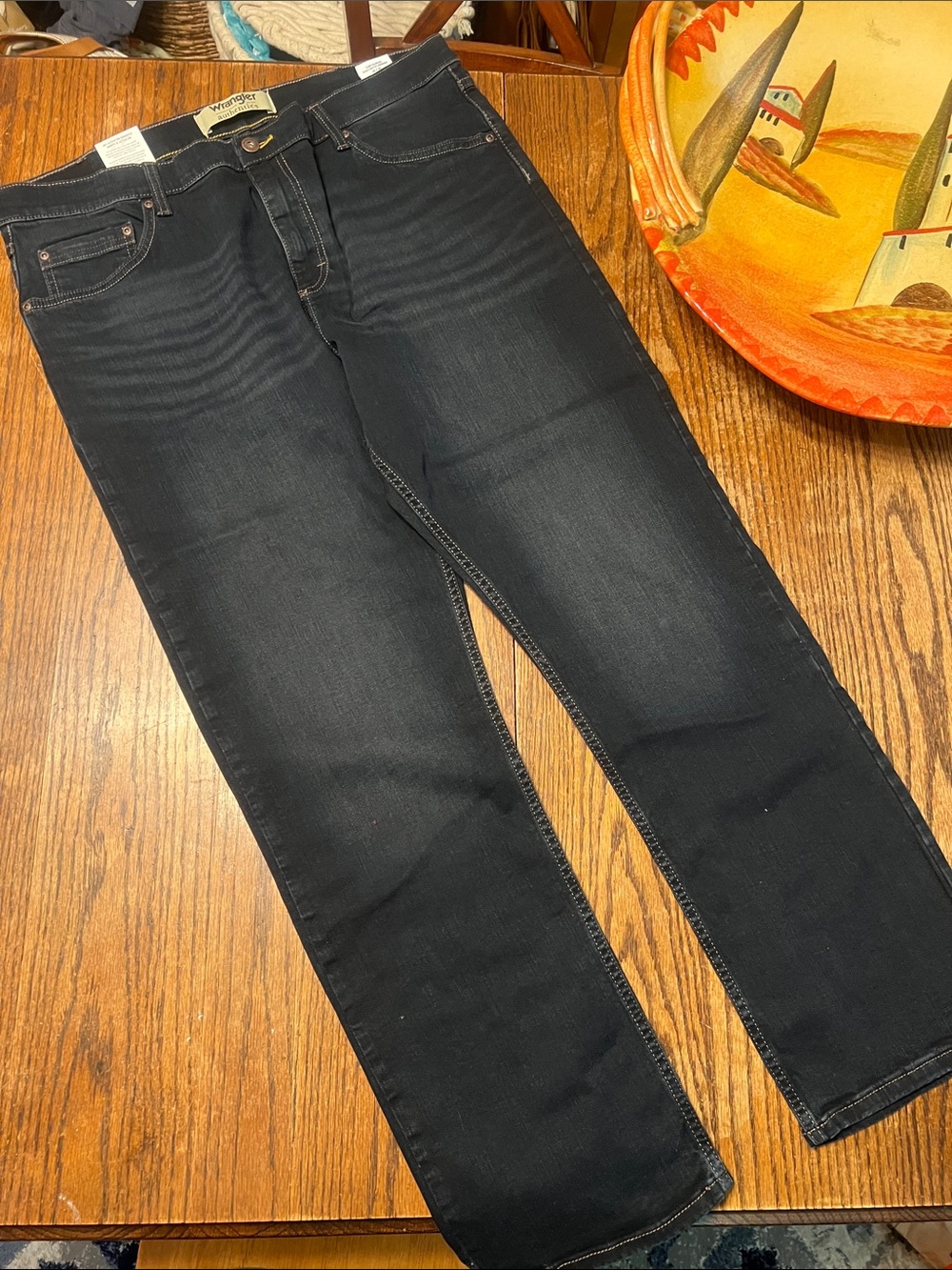 Wrangler Men's Straight Jeans in Dark Navy wash 36 x 30